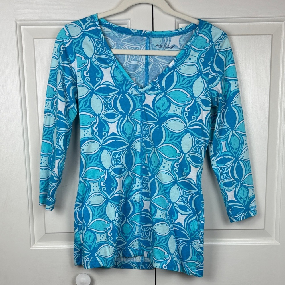 Lilly Pulitzer 100% Pima Cotton Turquoise Fish Swirl V-Neck Top - S